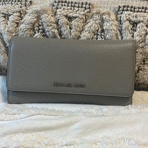 Michael Kors trifold wallet